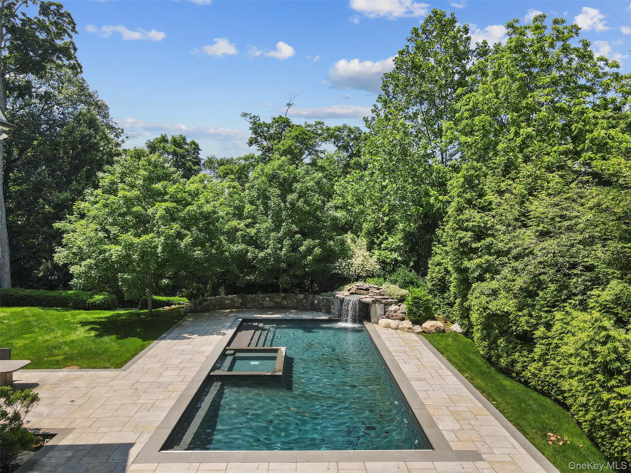 17 Cooper Road, Scarsdale, NY 10583