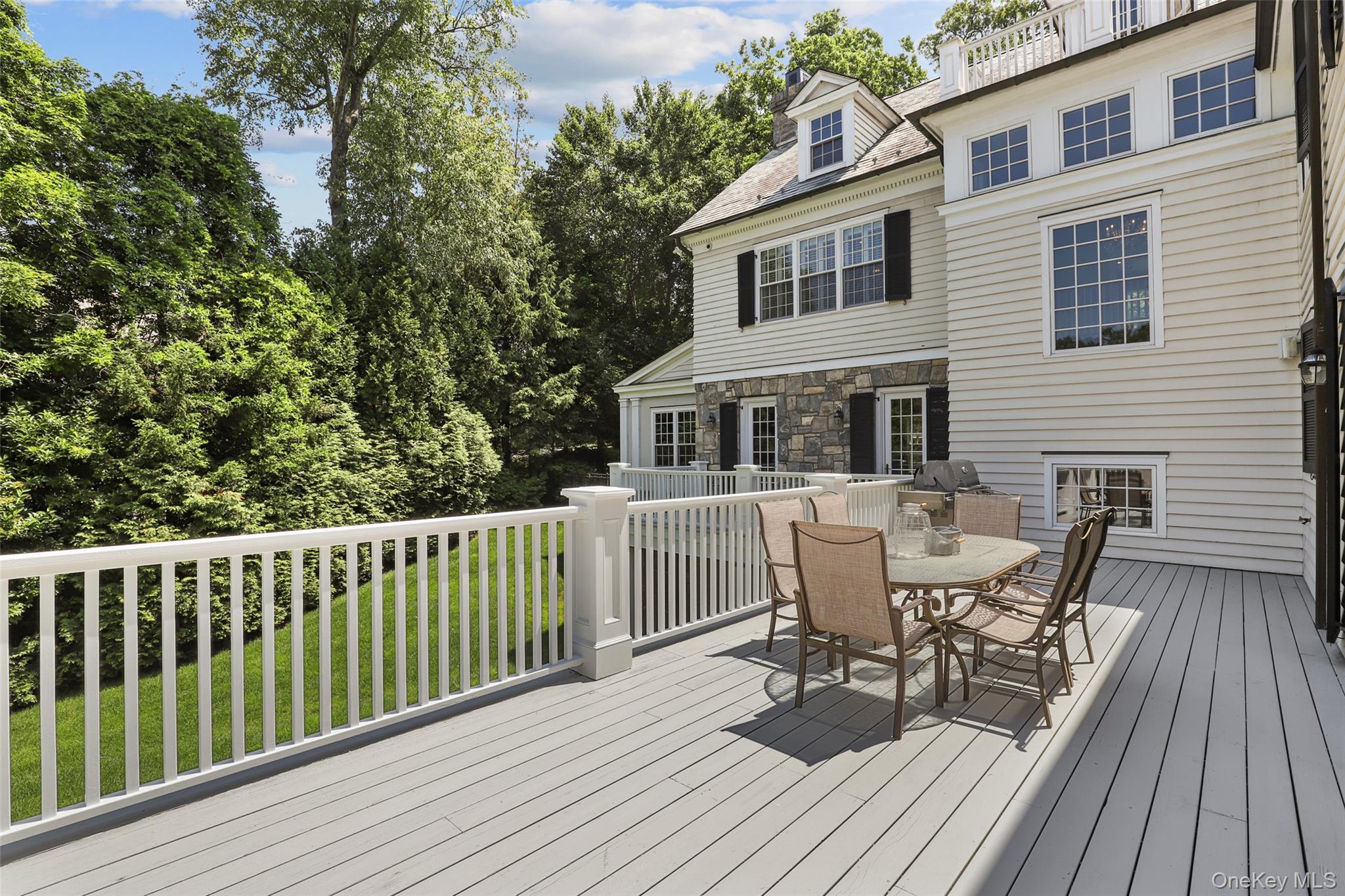 17 Cooper Road, Scarsdale, NY 10583