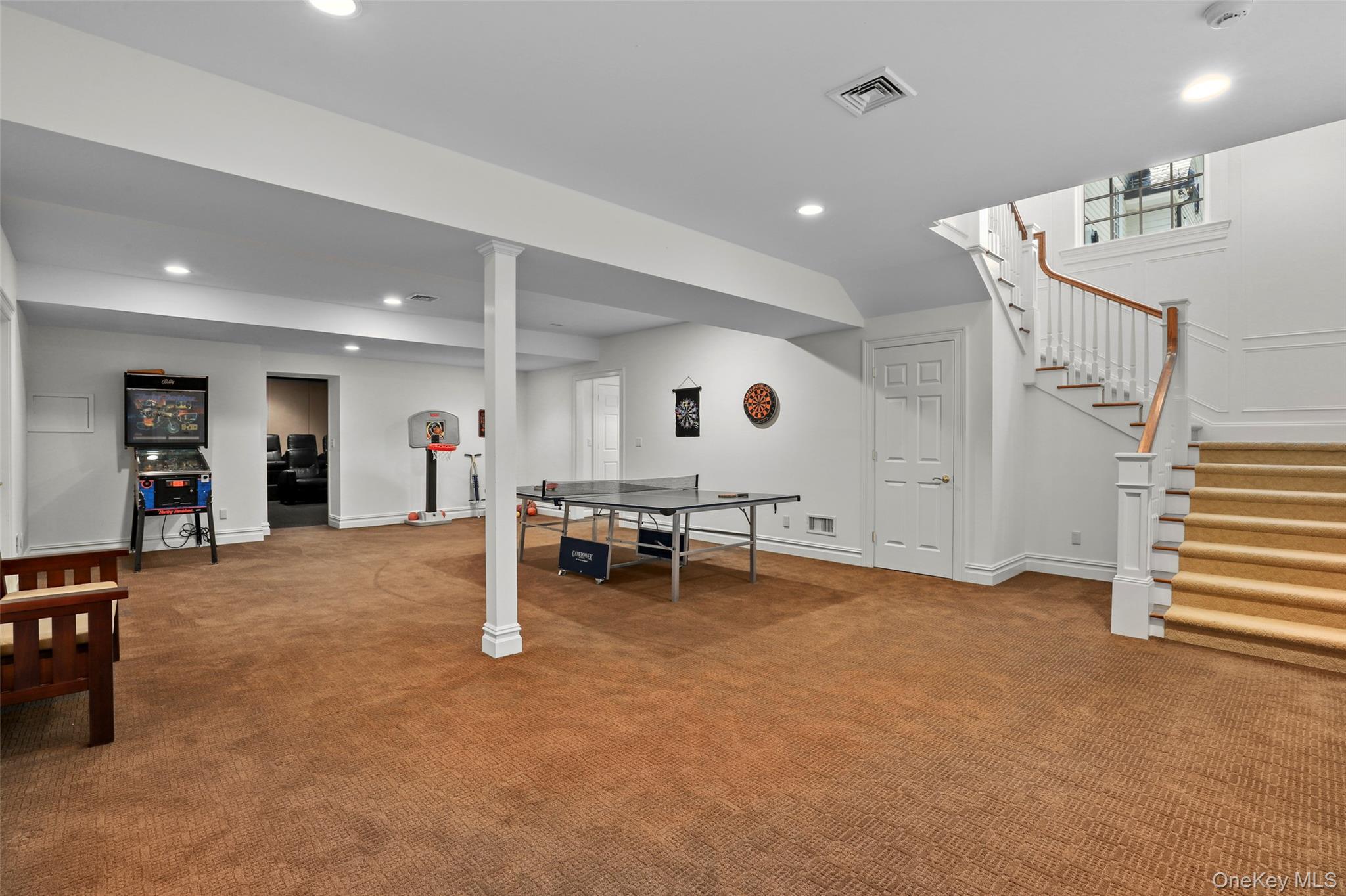 17 Cooper Road, Scarsdale, NY 10583