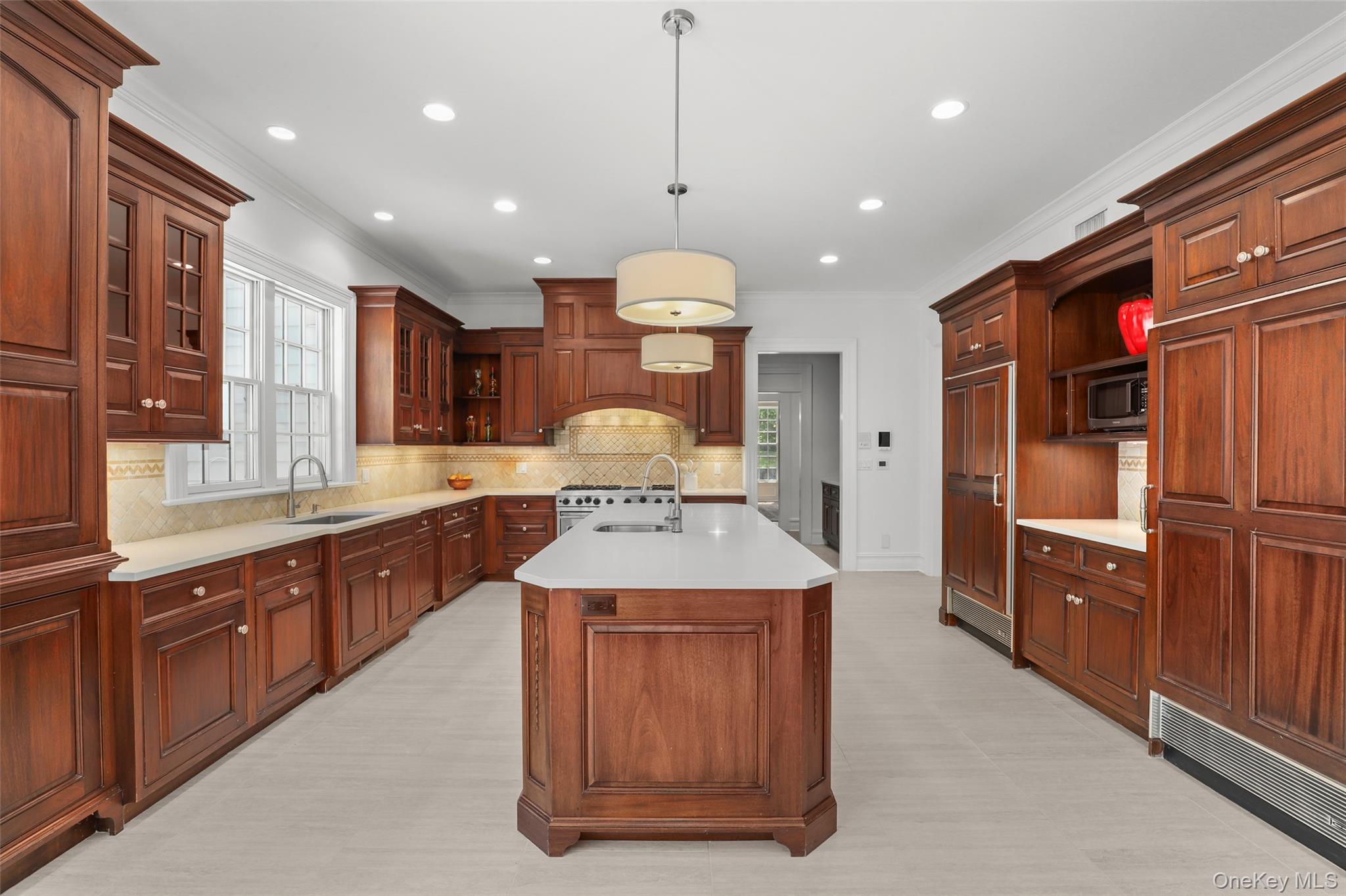 17 Cooper Road, Scarsdale, NY 10583