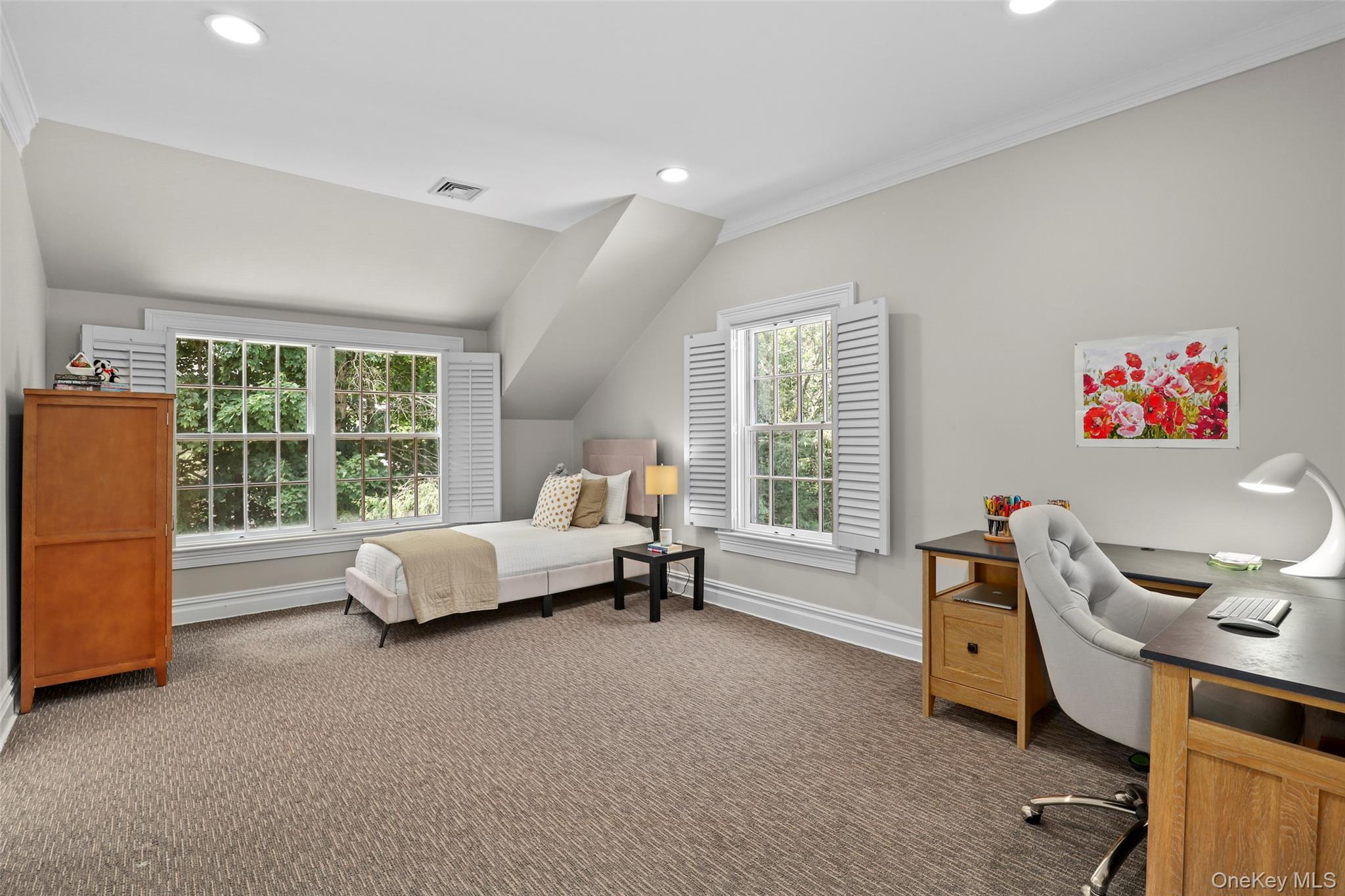 17 Cooper Road, Scarsdale, NY 10583