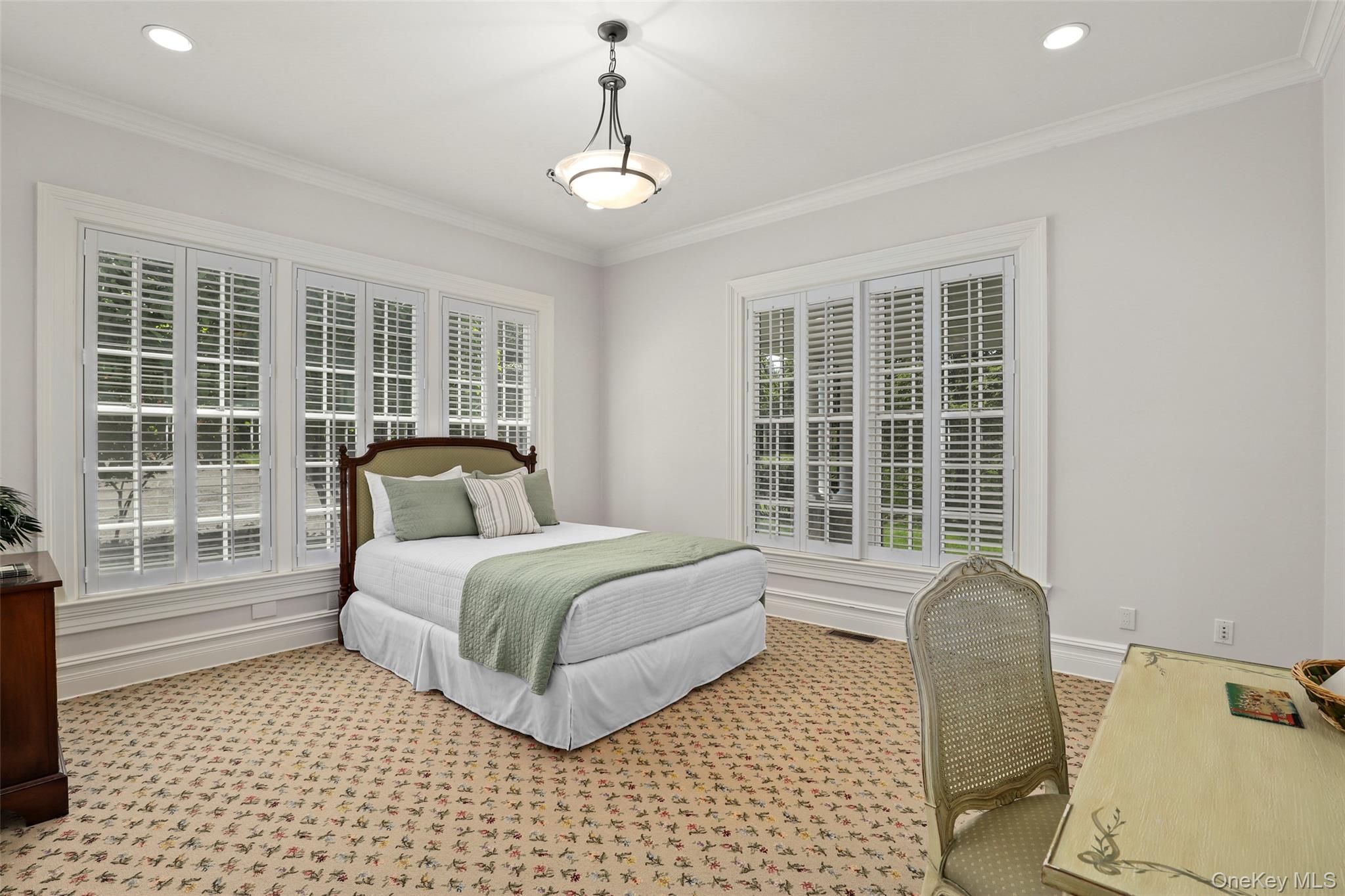 17 Cooper Road, Scarsdale, NY 10583