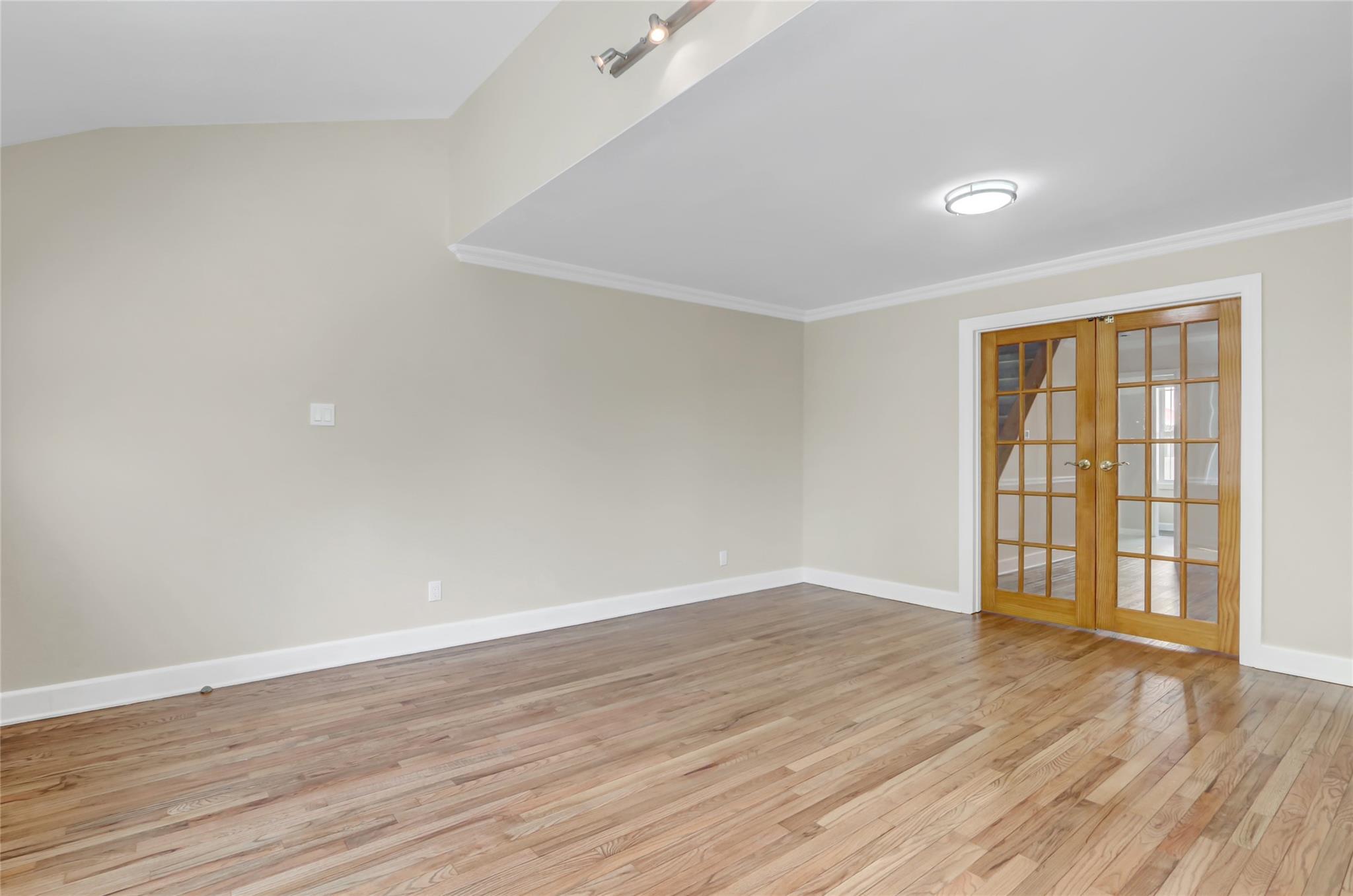 62-33 59th Drive, Maspeth, NY 11378