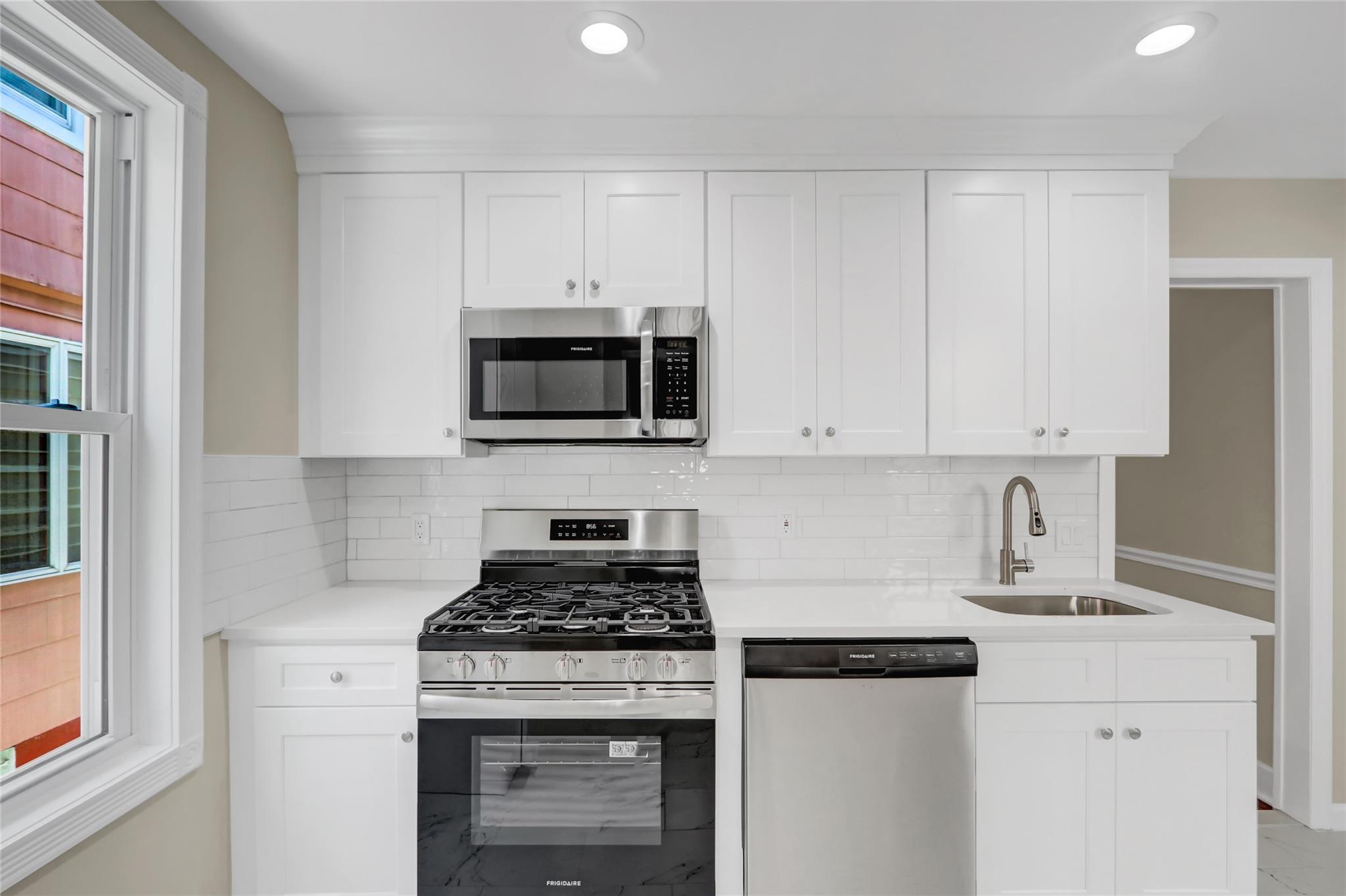 62-33 59th Drive, Maspeth, NY 11378