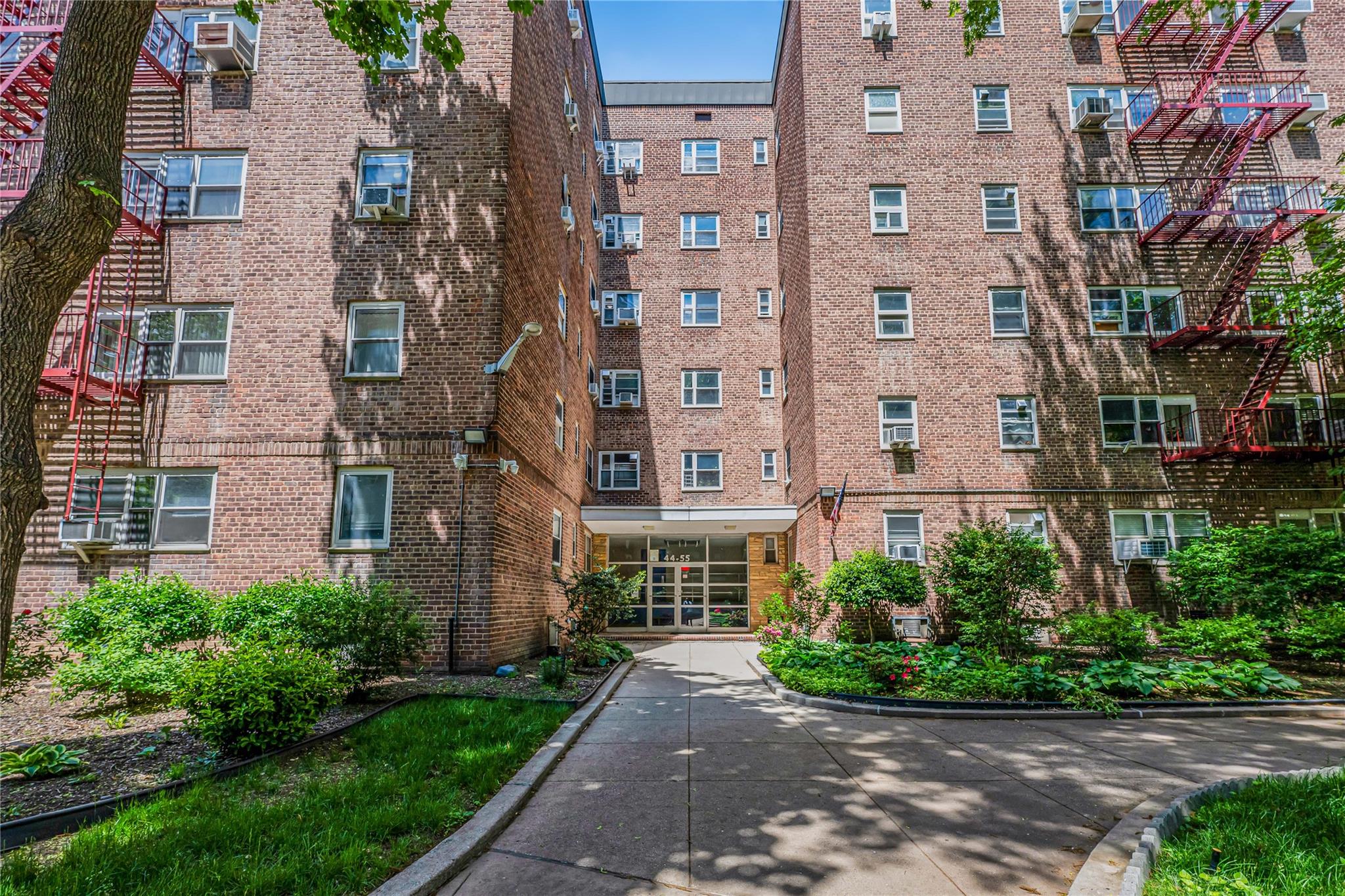 44-55 Kissena Boulevard # 3B, Flushing, NY 11355
