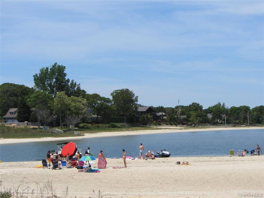 475 Youngs Avenue # C, Southold, NY 11971