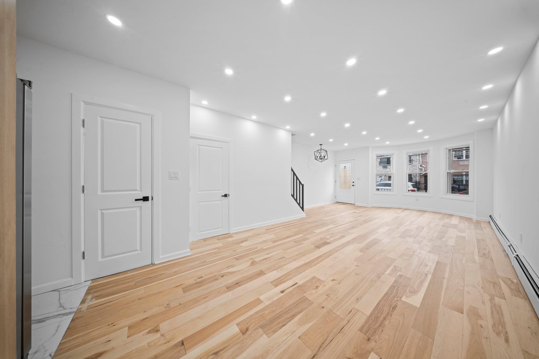 3763 Barnes Avenue, Bronx, NY 10467