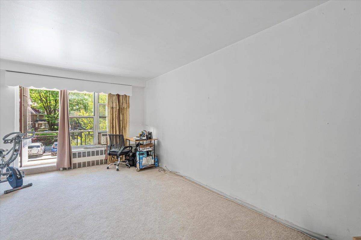 35-31 85 st # 2-M, Jackson Heights, NY 11372