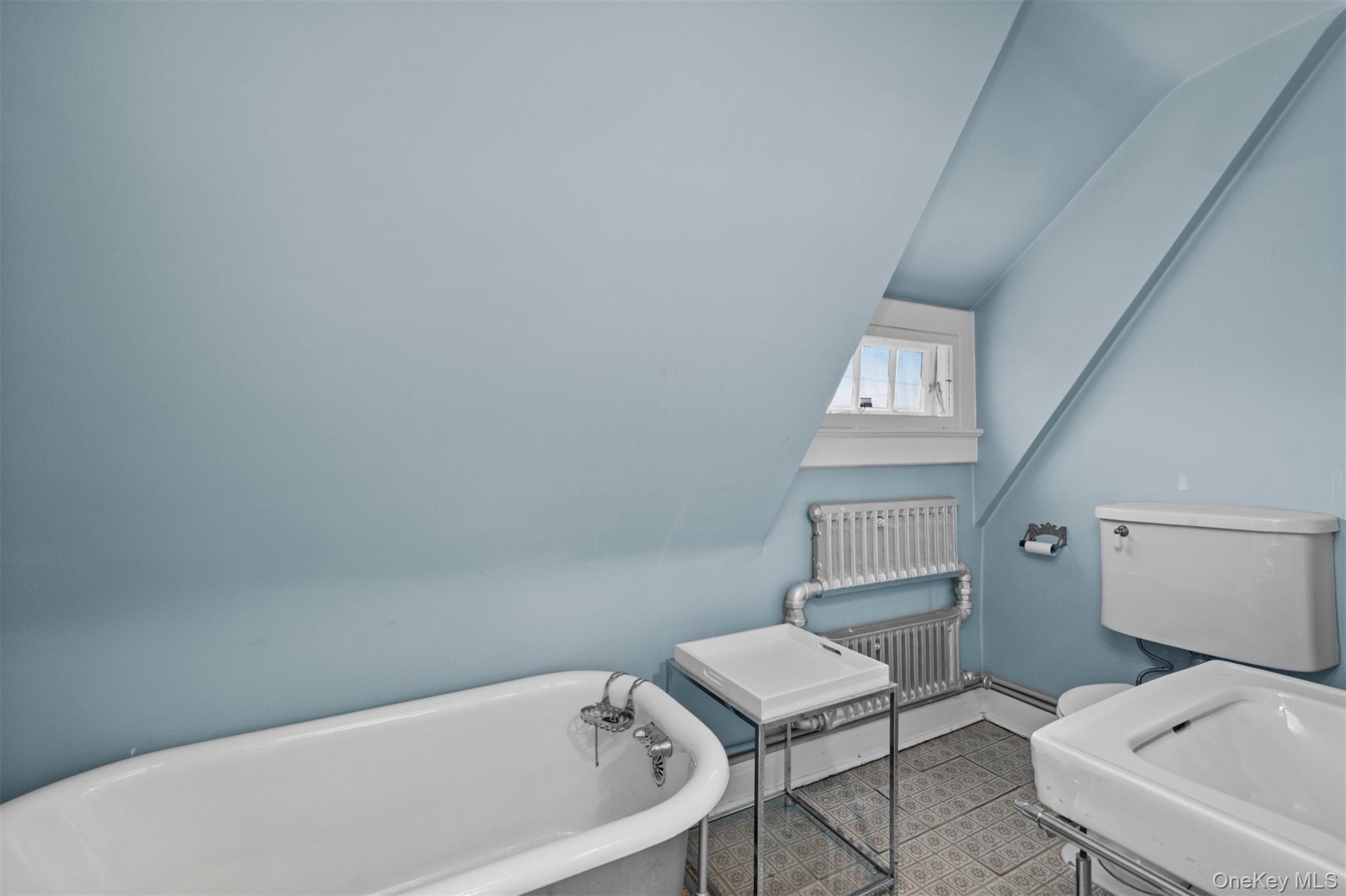 1120 Shore Road, Douglaston, NY 11363