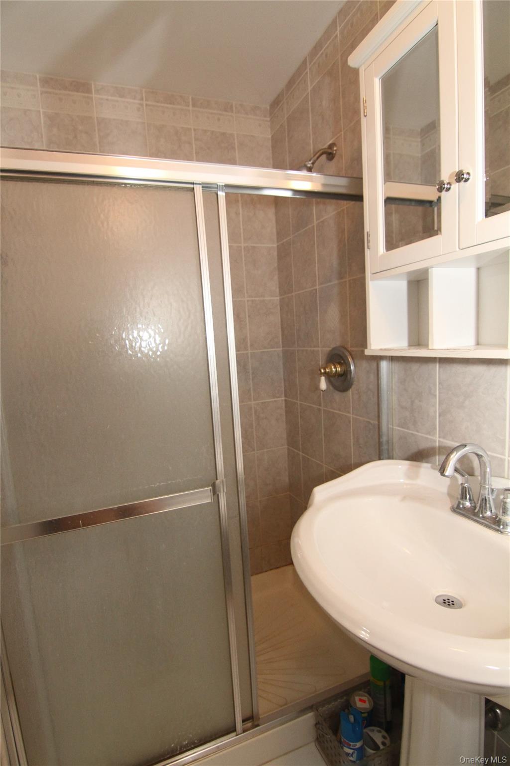 191 SYLVAN LAKE Road # 16, Hopewell Junction, NY 12533