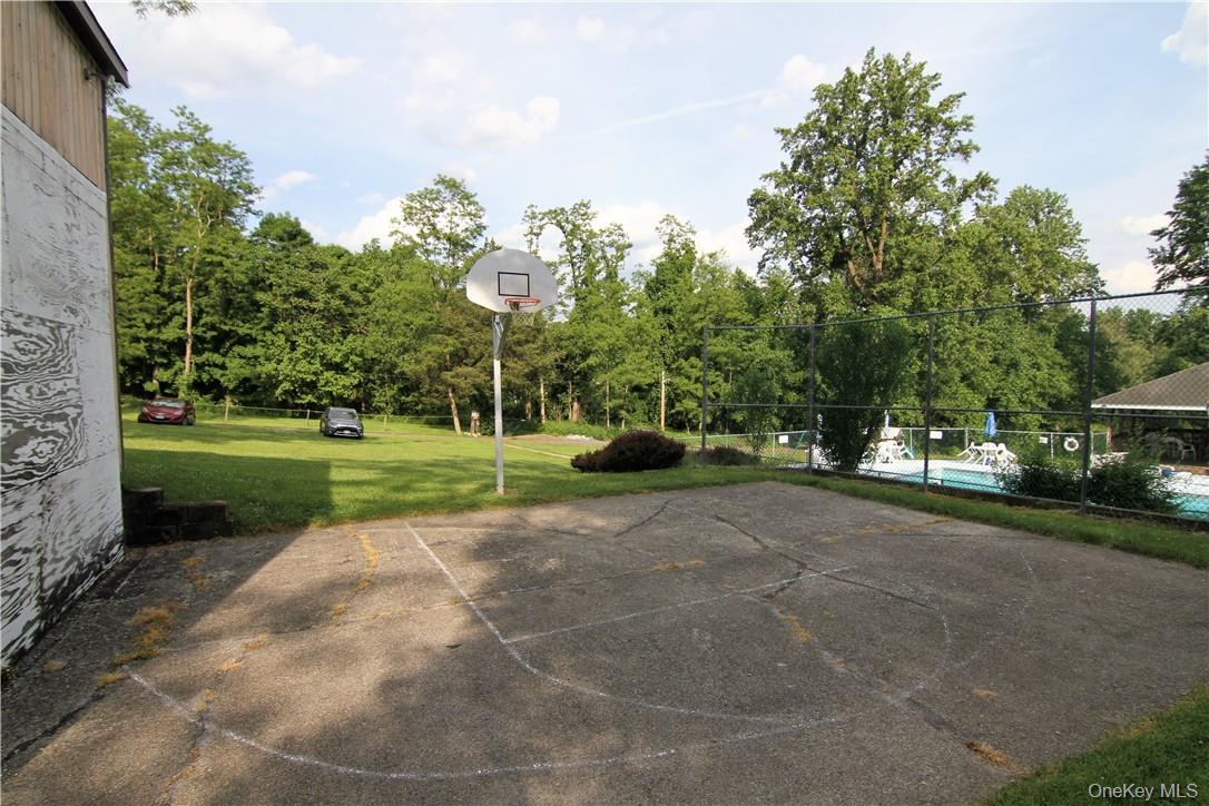 191 SYLVAN LAKE Road # 16, Hopewell Junction, NY 12533