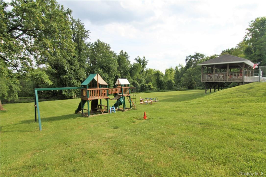 191 SYLVAN LAKE Road # 16, Hopewell Junction, NY 12533