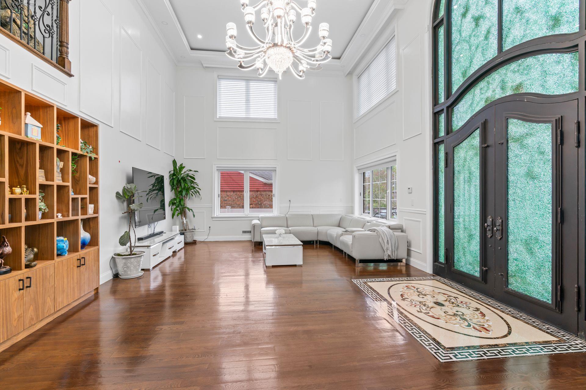 63-41 252nd Street, Little Neck, NY 11362