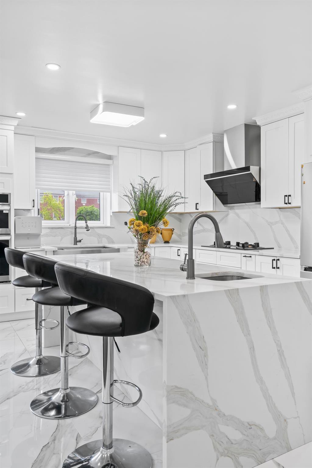 63-41 252nd Street, Little Neck, NY 11362