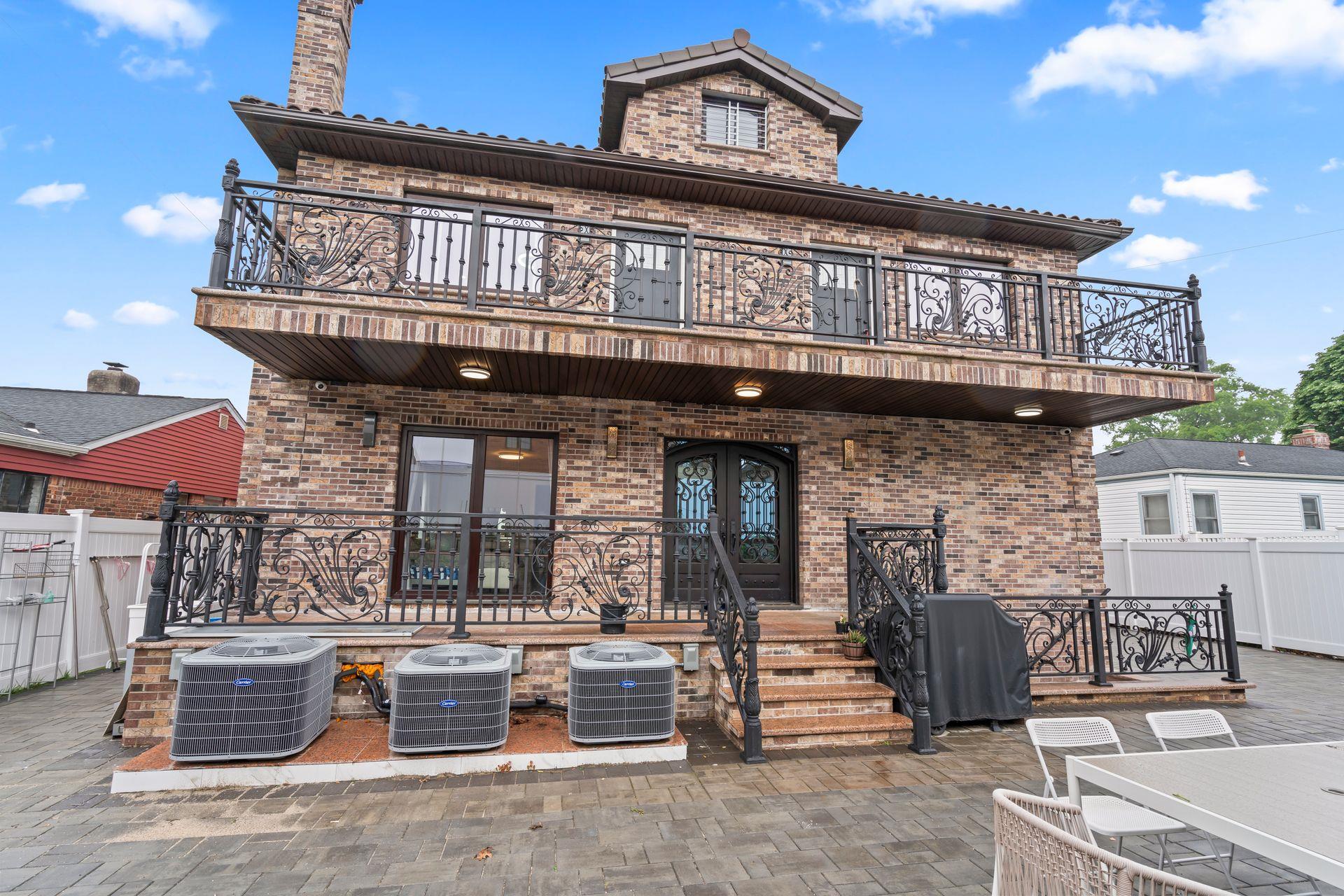 63-41 252nd Street, Little Neck, NY 11362