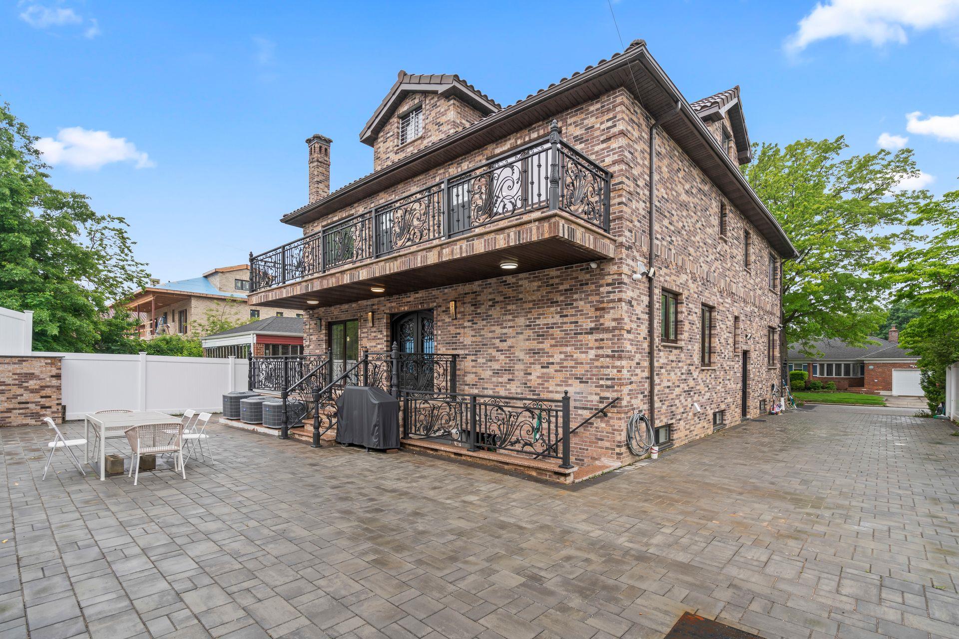 63-41 252nd Street, Little Neck, NY 11362