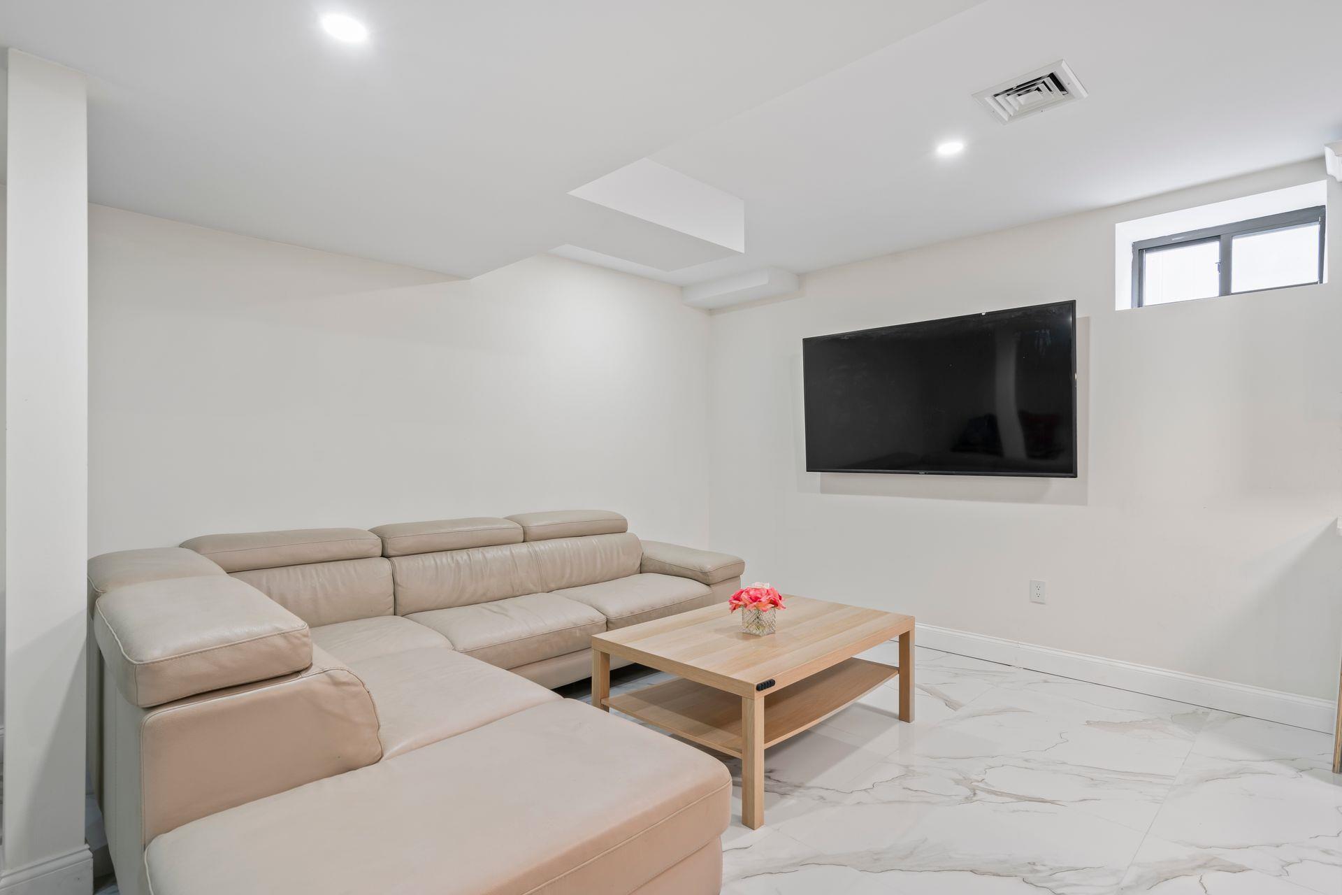 63-41 252nd Street, Little Neck, NY 11362