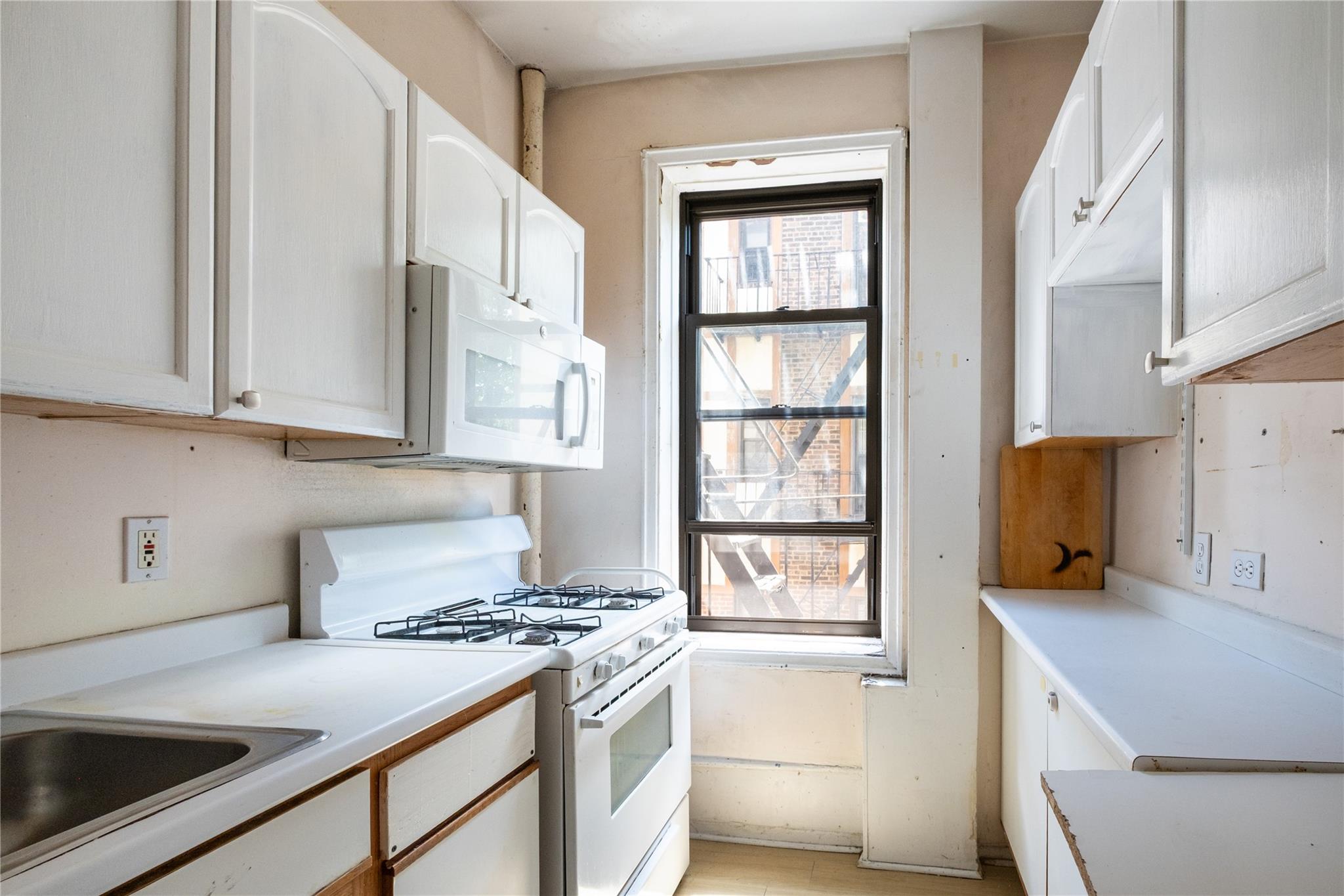 760 Brady Avenue Avenue # 417, Bronx, NY 10462