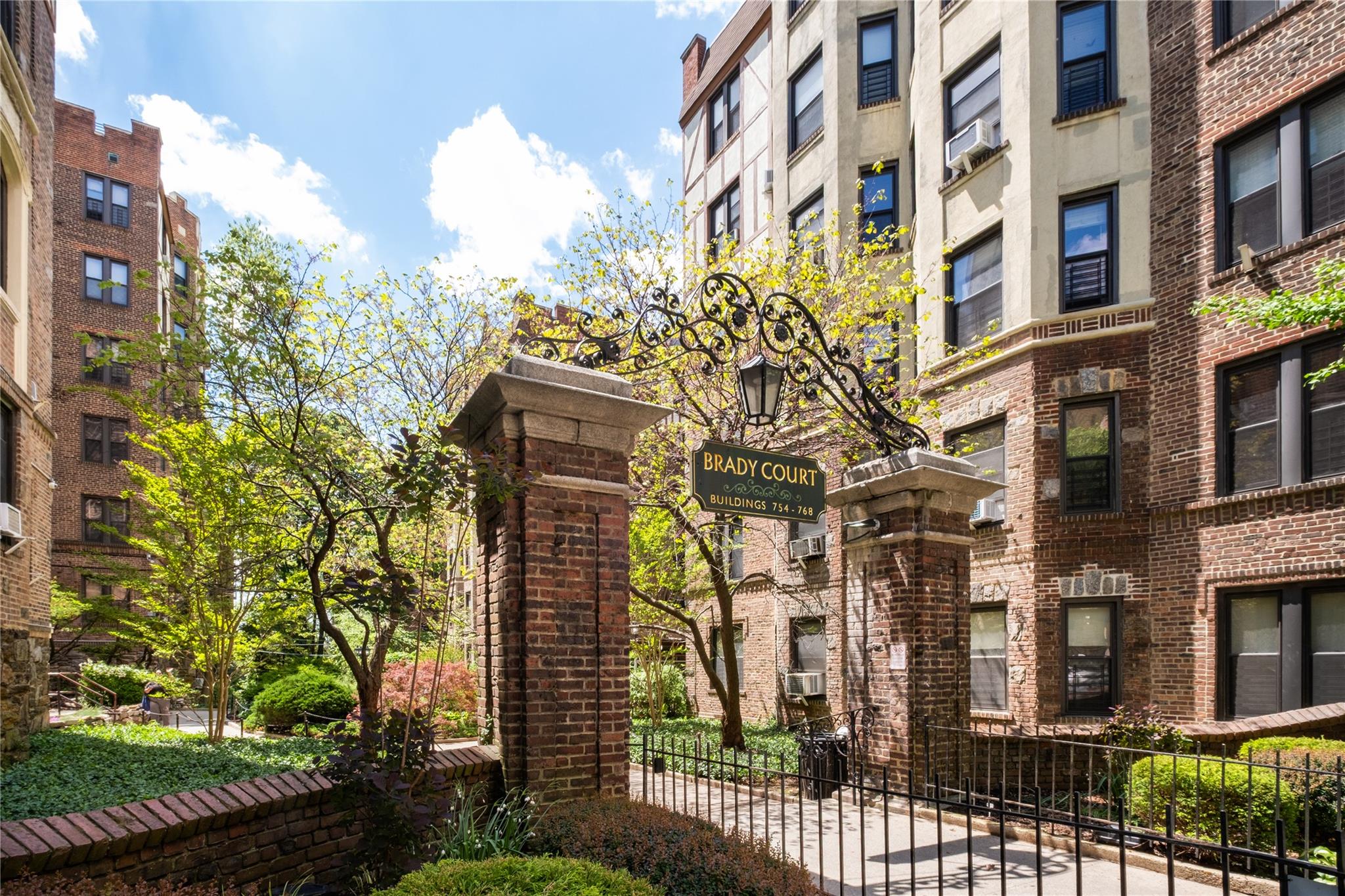 760 Brady Avenue Avenue # 417, Bronx, NY 10462