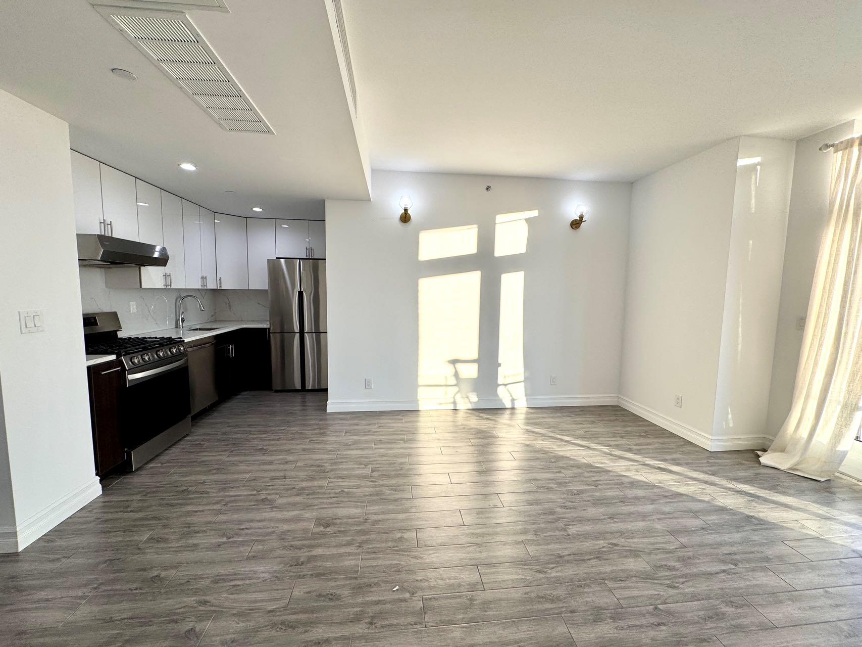 65-18 Austin St # 8G, Rego Park, NY 11374