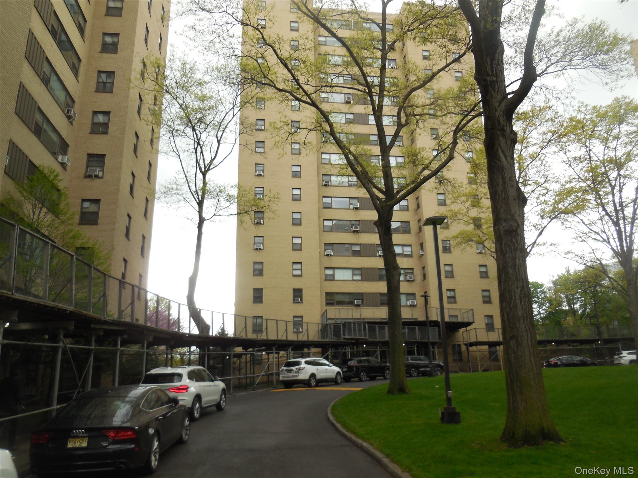 4 Fordham Hill Oval # 5E, Bronx, NY 10468