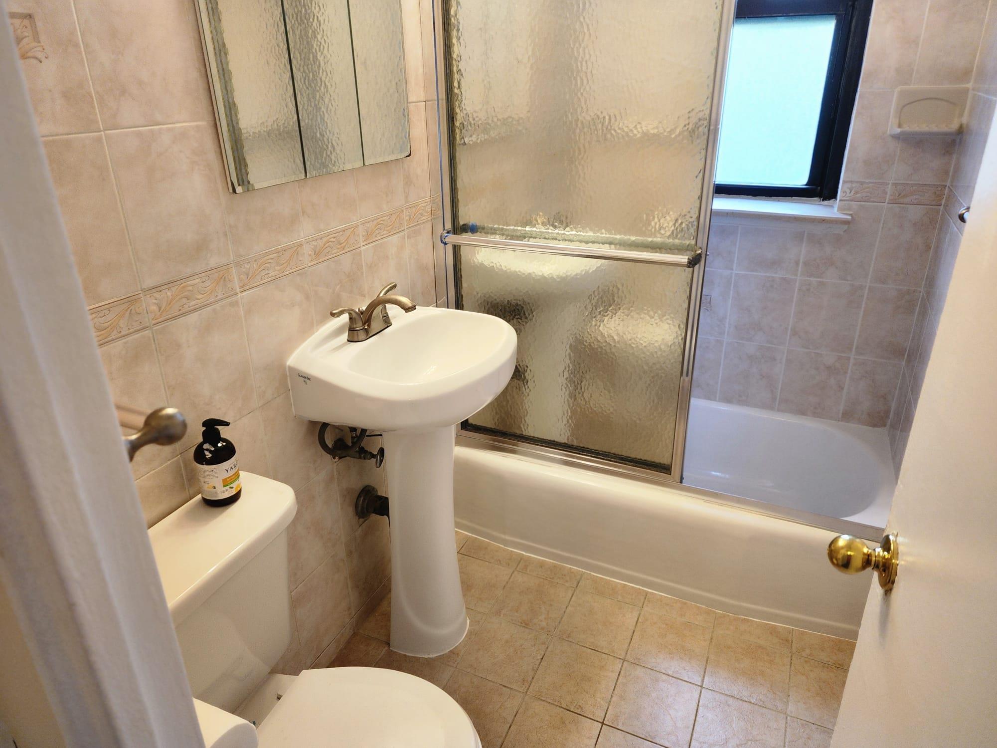 61-35 98th Street # 4J, Rego Park, NY 11374