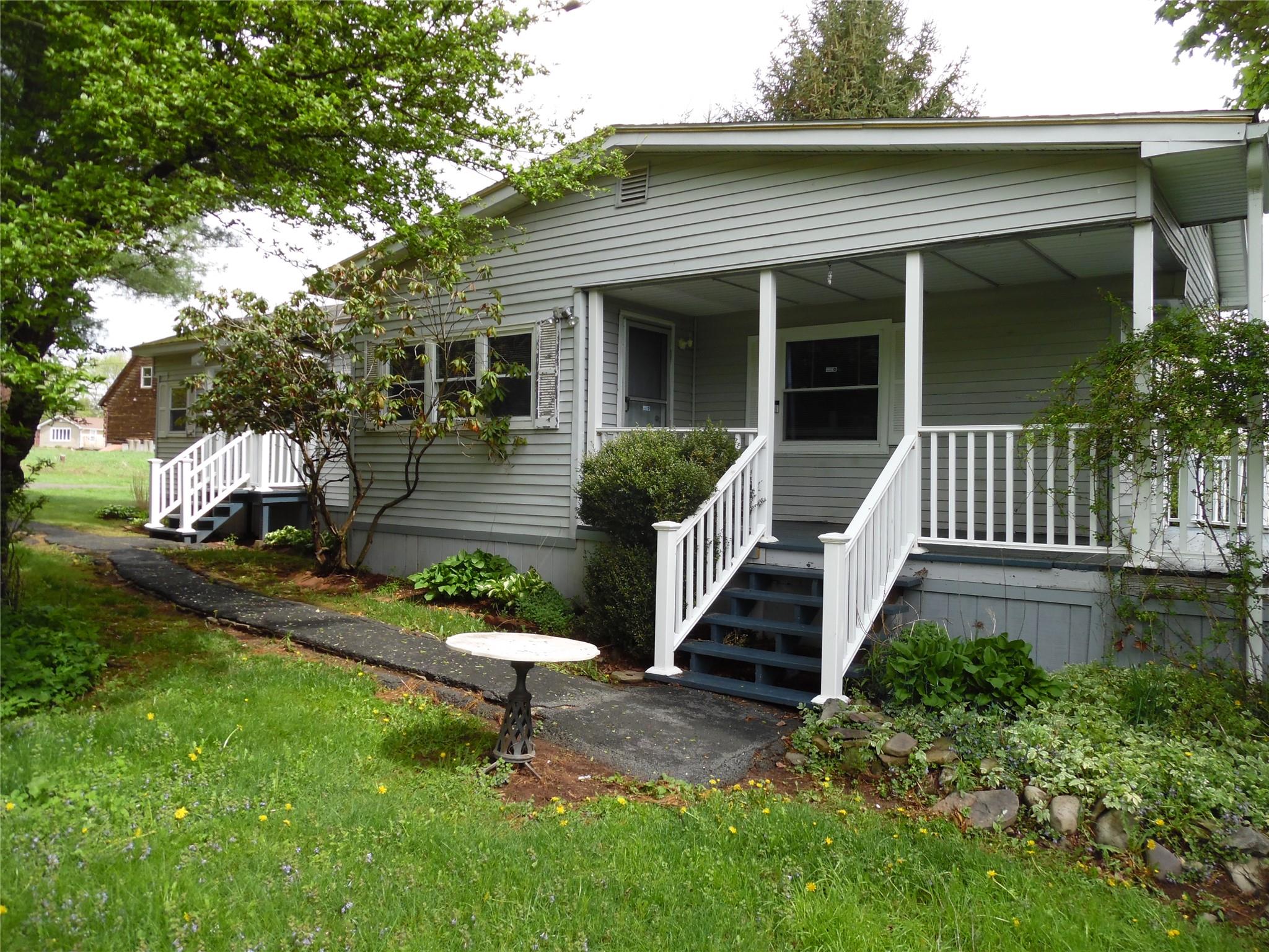 8 Crumley Van Vactor Rd, Ferndale, NY 12734