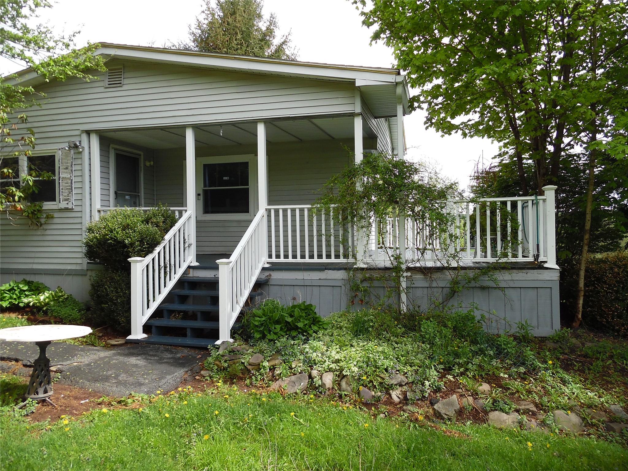 8 Crumley Van Vactor Rd, Ferndale, NY 12734