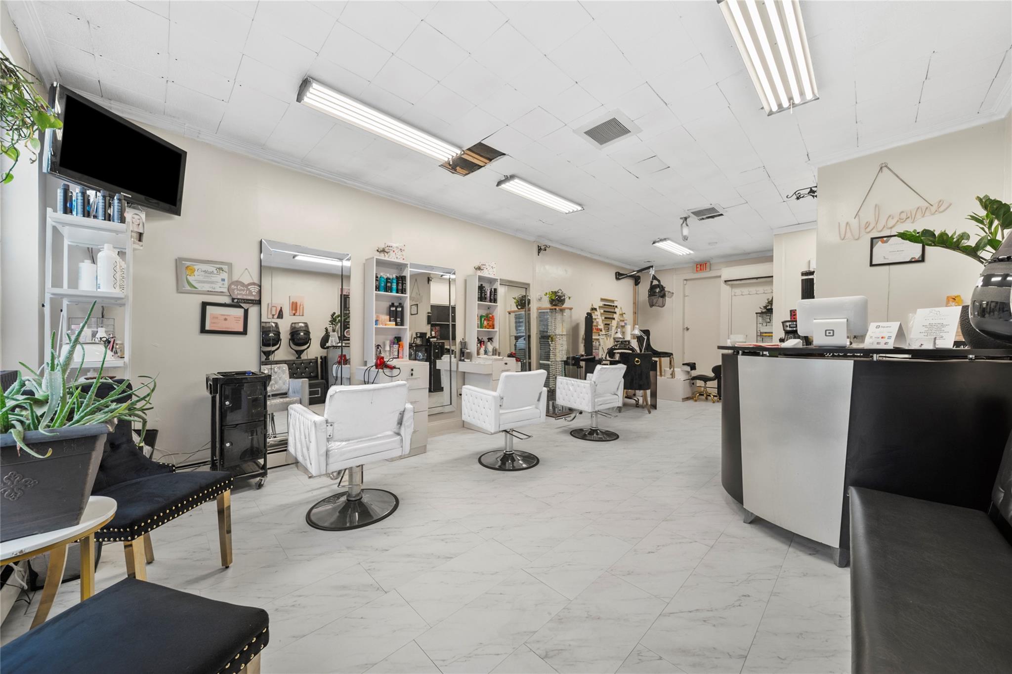 1548 Union Blvd, Bay Shore, NY 11706