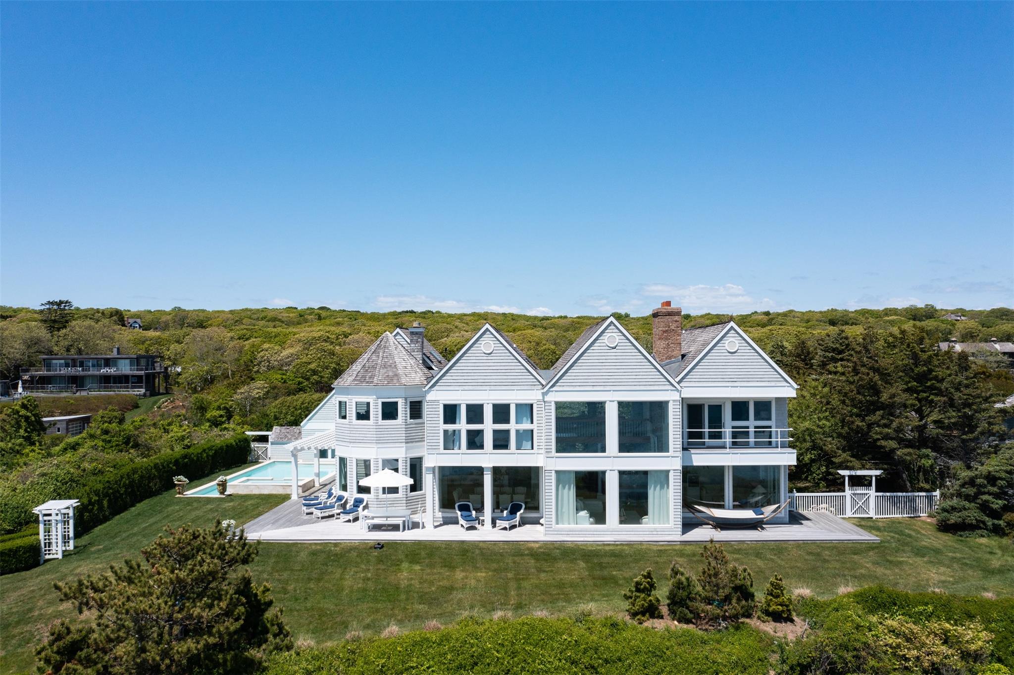 390 Old Montauk Highway, Montauk, NY 11954