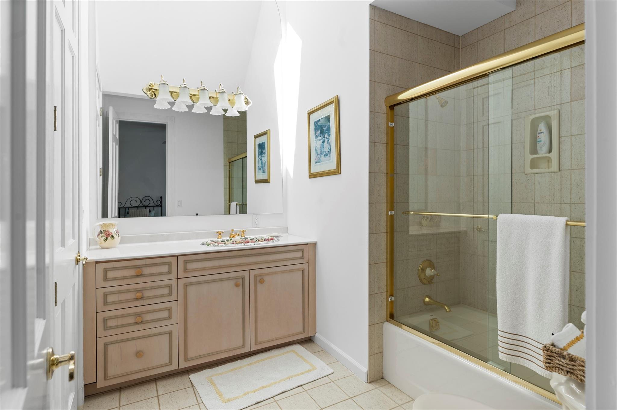 390 Old Montauk Highway, Montauk, NY 11954