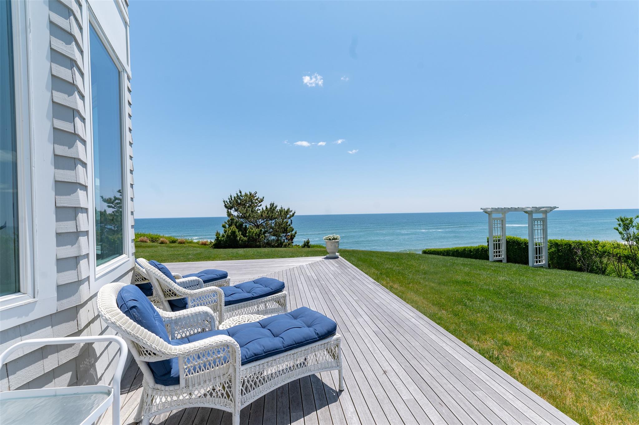 390 Old Montauk Highway, Montauk, NY 11954