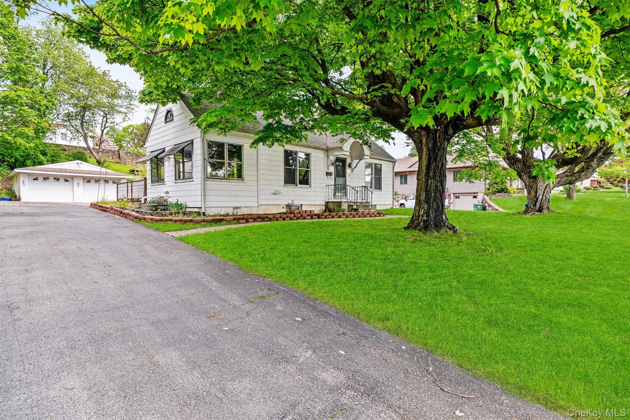 15 Scanlon Avenue, Florida, NY 10921