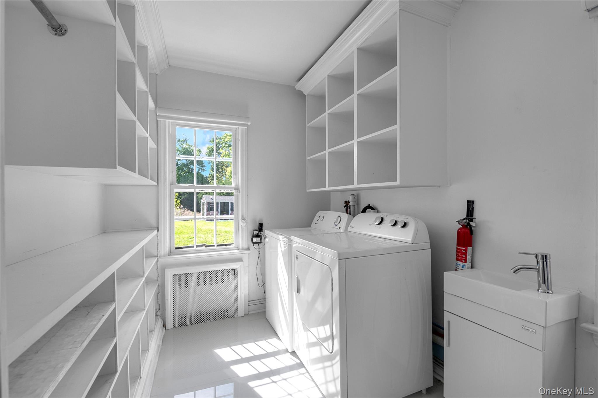 13 Arbor Place, Glen Cove, NY 11542