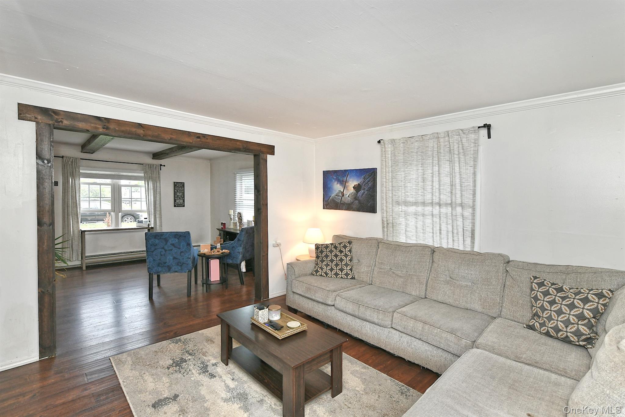 133 Spring Lane, Levittown, NY 11756