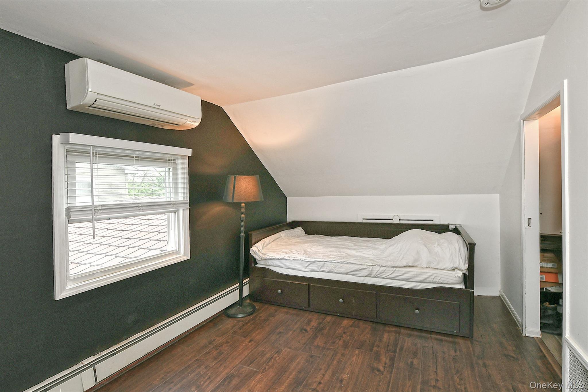 133 Spring Lane, Levittown, NY 11756