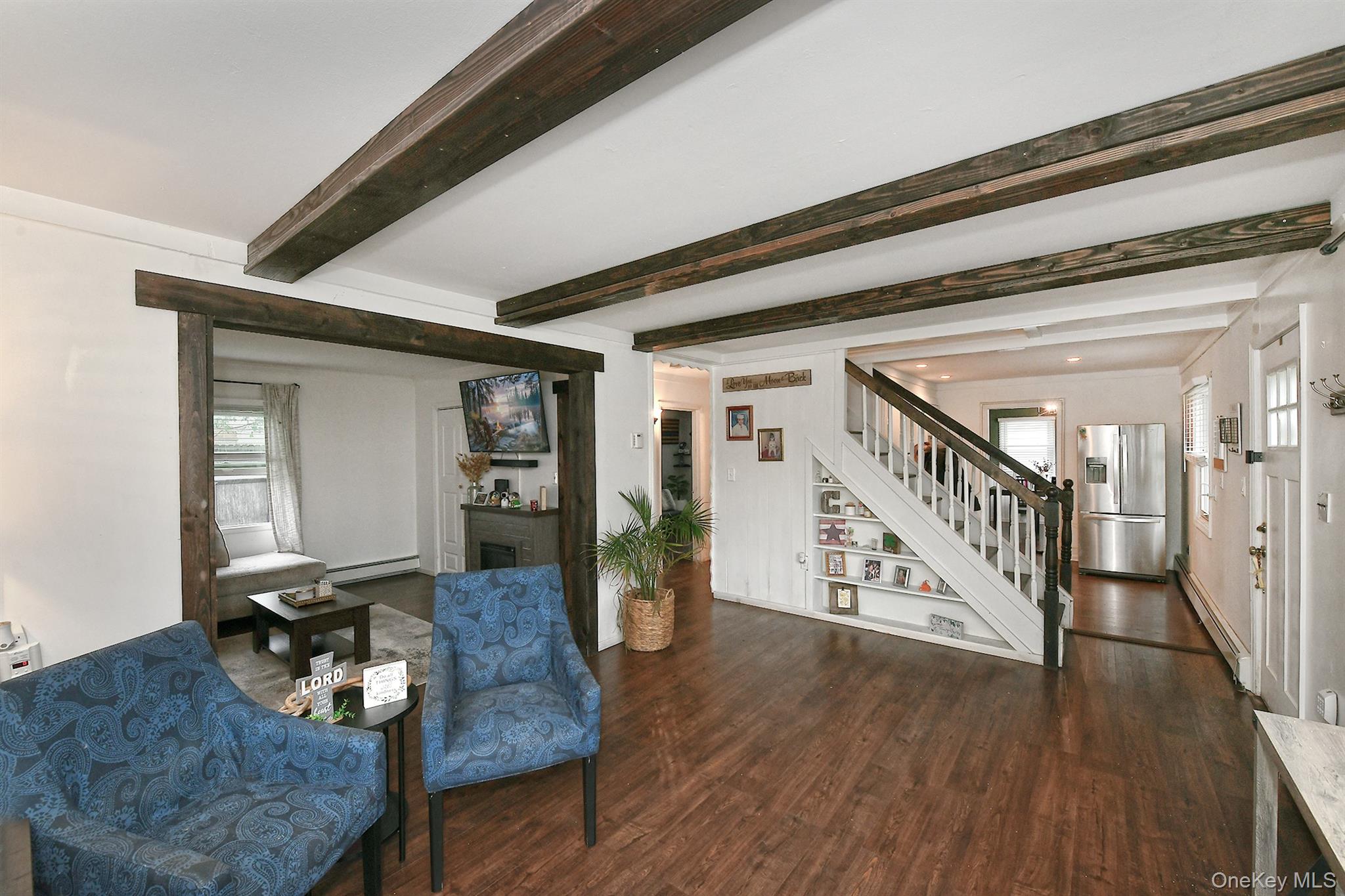 133 Spring Lane, Levittown, NY 11756