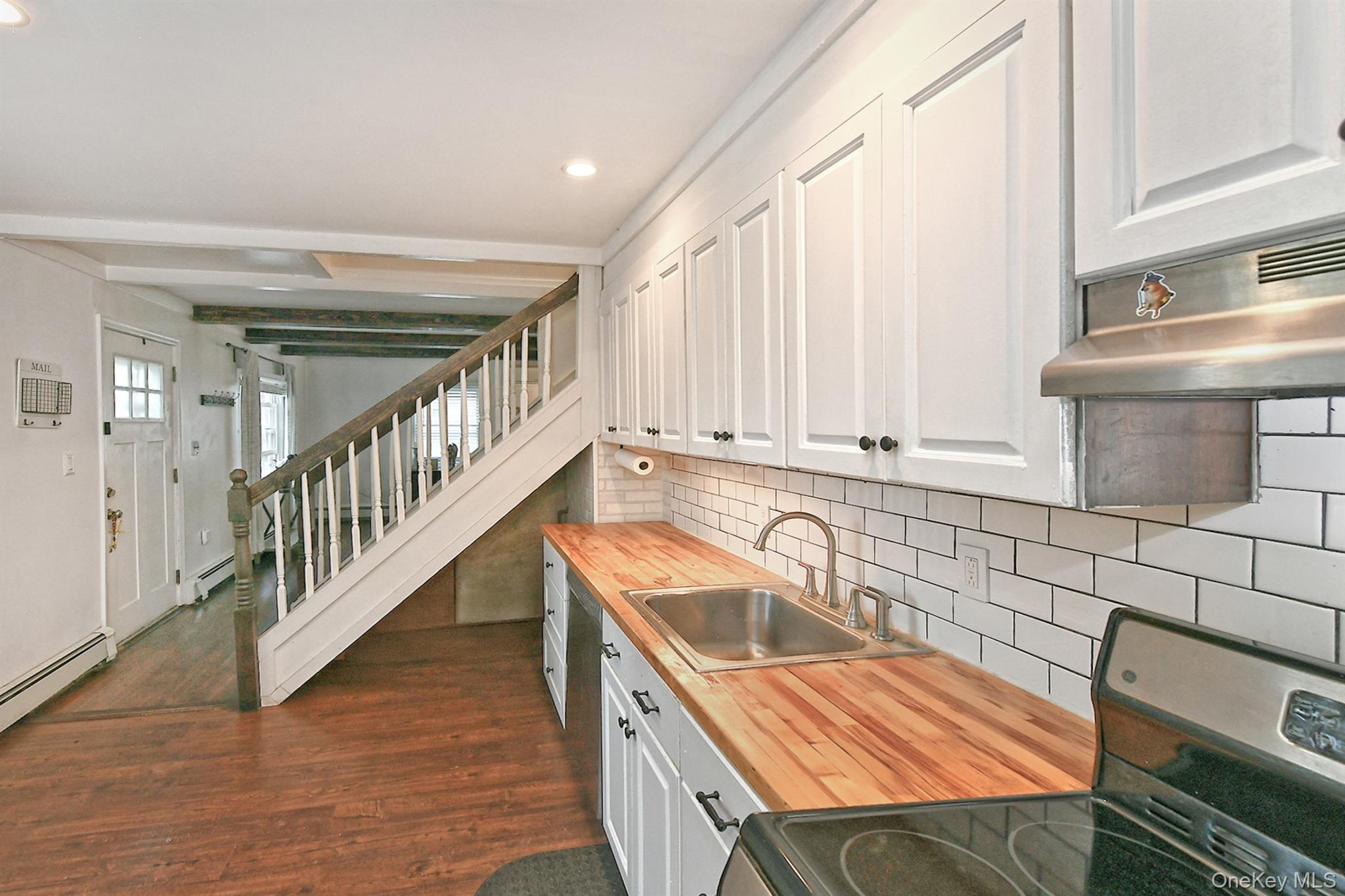 133 Spring Lane, Levittown, NY 11756