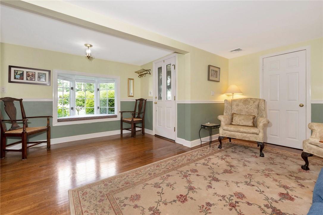 6 Fairmont Avenue, Pearl River, NY 10965