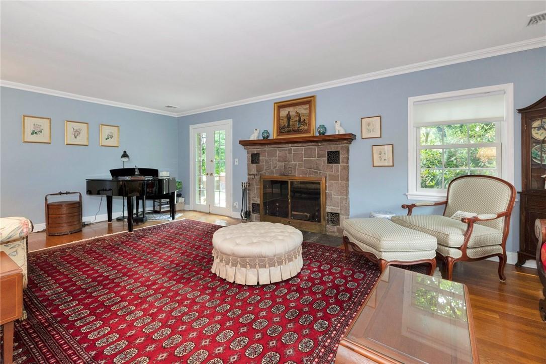 6 Fairmont Avenue, Pearl River, NY 10965