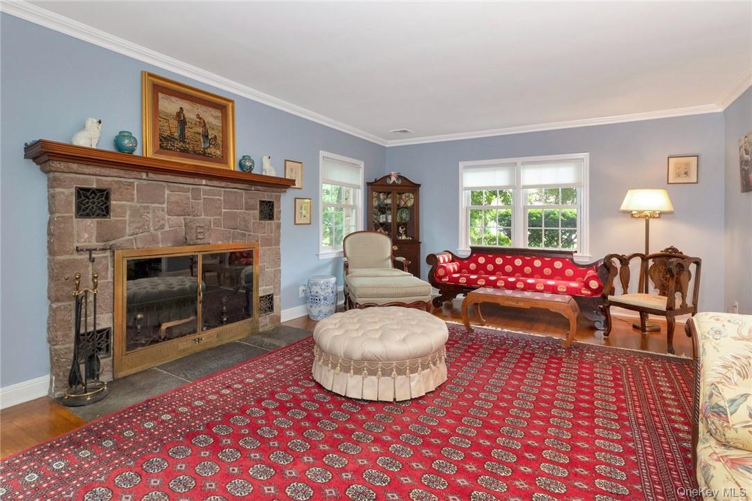 6 Fairmont Avenue, Pearl River, NY 10965