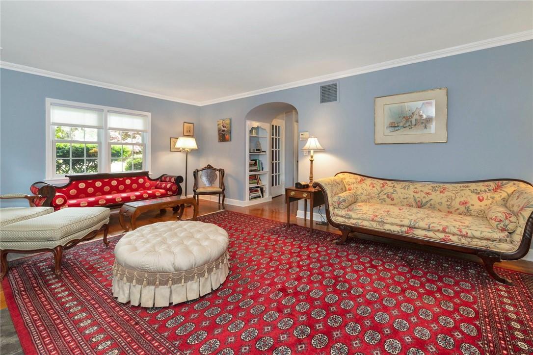 6 Fairmont Avenue, Pearl River, NY 10965