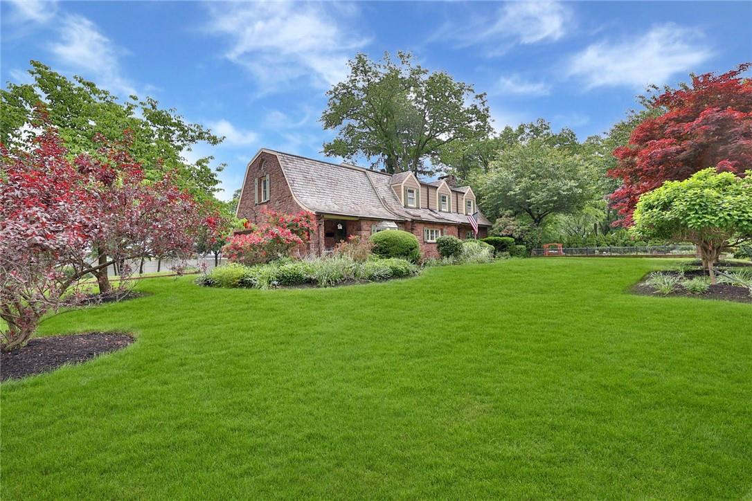 6 Fairmont Avenue, Pearl River, NY 10965