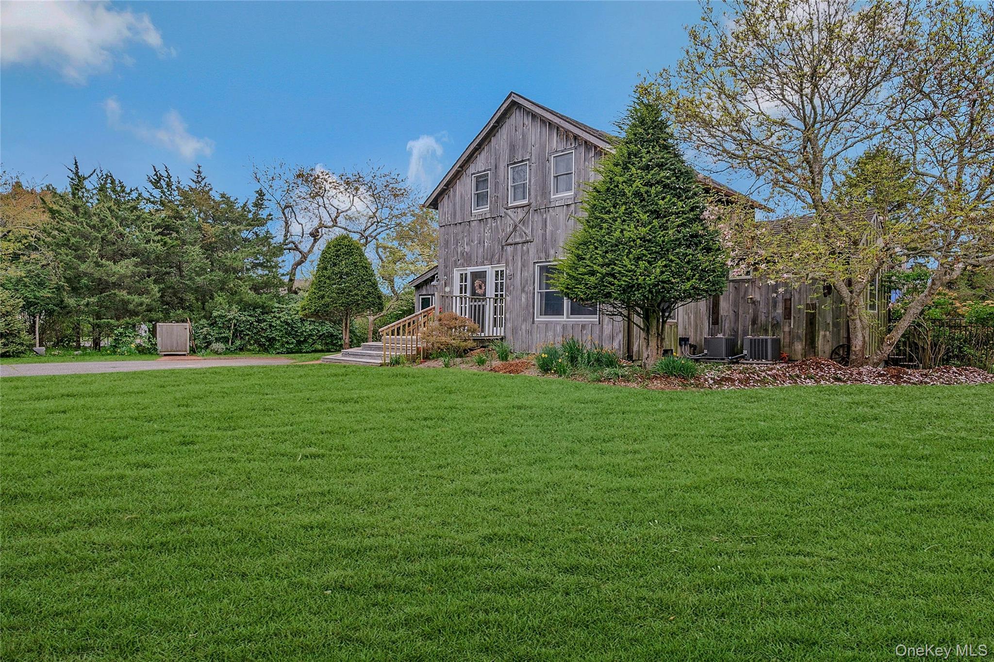 5A/5B Jessup Lane, Quogue, NY 11959