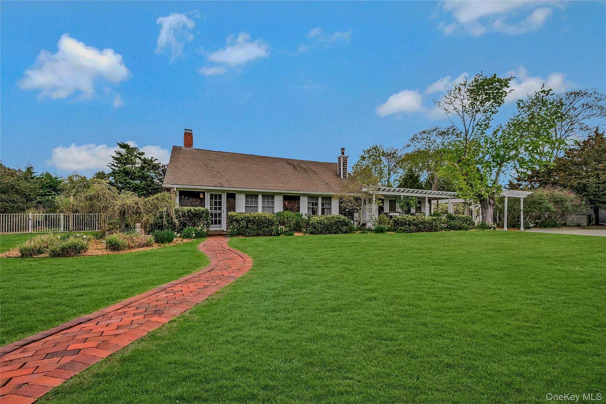 5A/5B Jessup Lane, Quogue, NY 11959