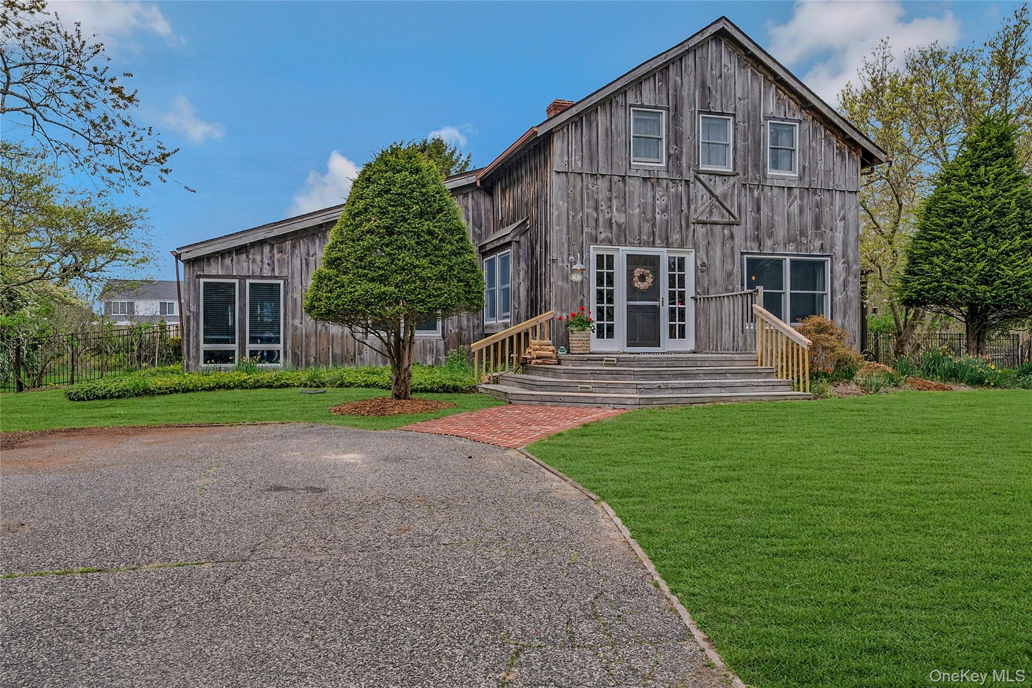 5A/5B Jessup Lane, Quogue, NY 11959