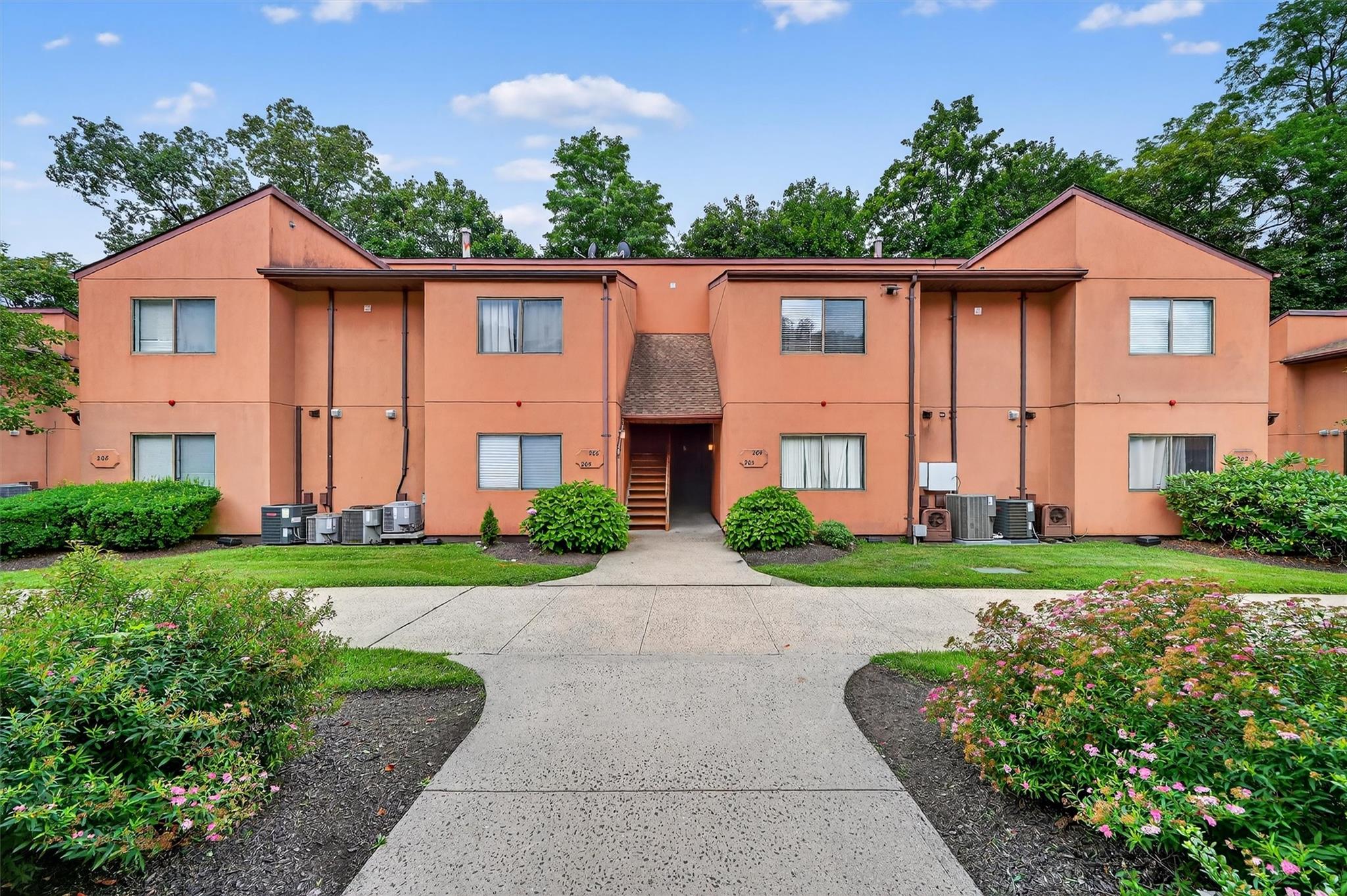 204 Town Hill Road, Nanuet, NY 10954