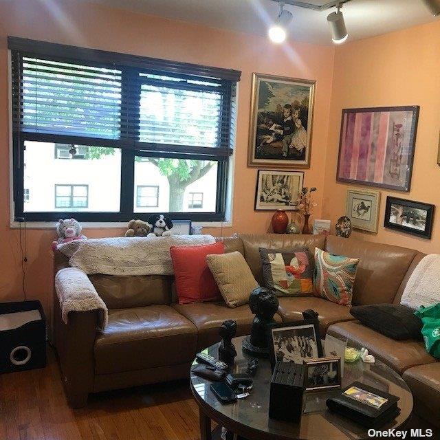68-58 136 Street # B, Flushing, NY 11367