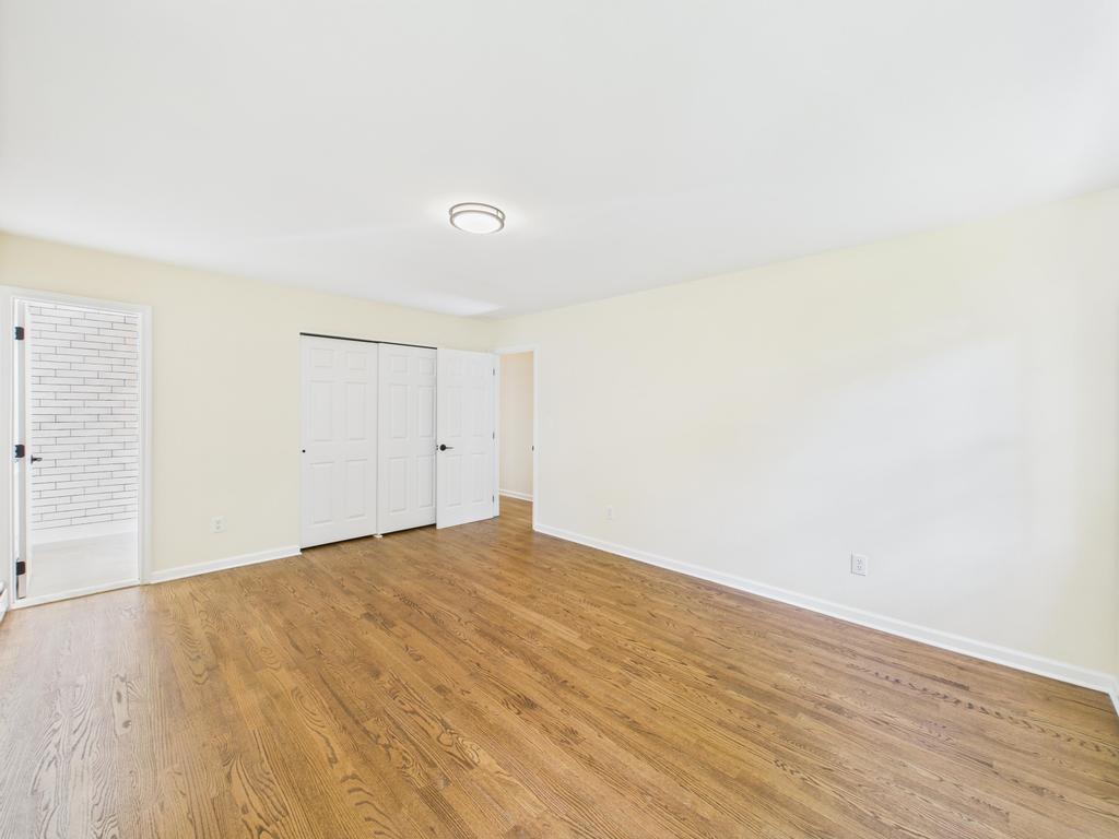 349 E Main Street, Centerport, NY 11721