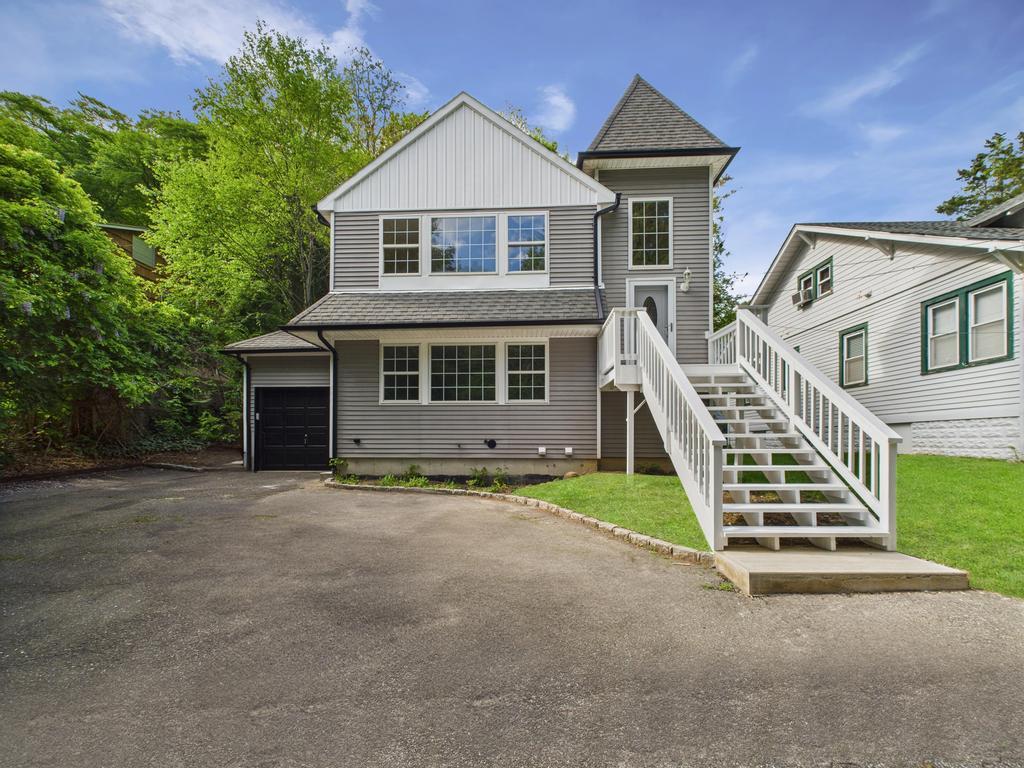 349 E Main Street, Centerport, NY 11721